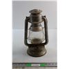 Image 1 : Beacon Vintage Wind Proof Kerosene Lantern - Untested