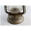 Image 3 : Beacon Vintage Wind Proof Kerosene Lantern - Untested