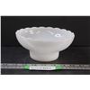 Image 1 : E.O. Brody Milk Glass Bowl - 7" x 3"