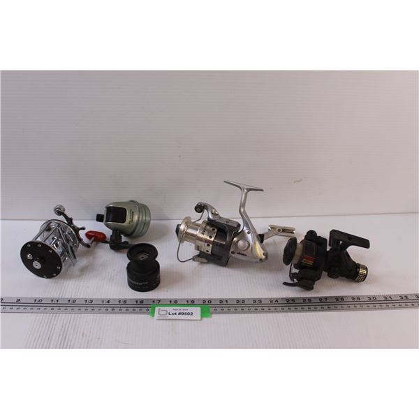 (4) Fishing Reels: Johnson, Okuma, Zebco, Penn Monofil, as is