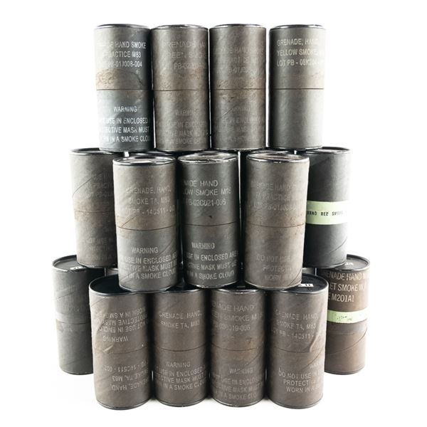 US Smoke Hand Grenade Containers (22) M18