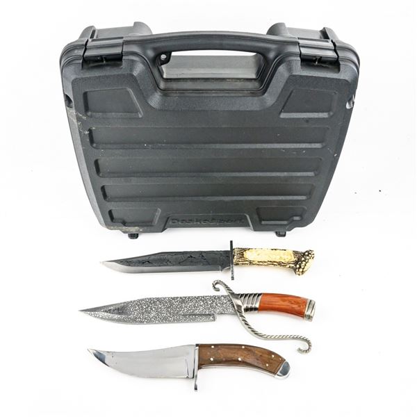 3 Bowie Knives