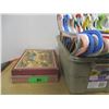 Image 2 : BOX C/W HANGERS, MISC