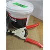 Image 2 : FLAT C/W HARDWARE, TOOLS, MISC