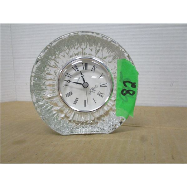 GLASS DESK CLOCK