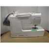 Image 1 : COLLECTABLE:  SINGER SEWING MACHINE