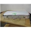 Image 1 : ALUMINUM CASE (APPROX. 17"L X 8"W)