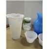 Image 4 : BOX C/W ASSORTED VASES