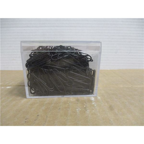 STORE CLOSE-OUT (AS IS):  CONTAINER C/W 500 BLACK PAPER CLIPS