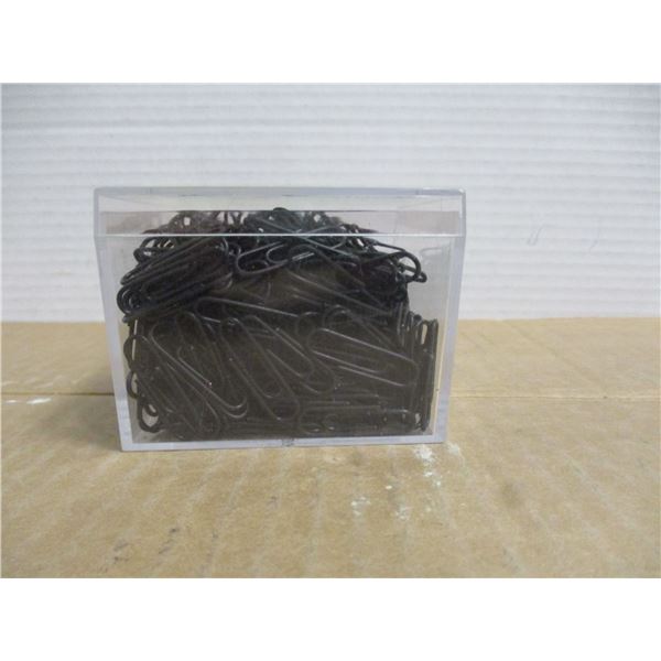 STORE CLOSE-OUT (AS IS):  CONTAINER C/W 500 BLACK PAPER CLIPS