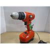 Image 3 : BLACK & DECKER DRILL, BATTERY & CHARGER (RUNNING)
