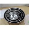 Image 1 : 5 STAINLESS STEEL BOWLS C/W LIDS