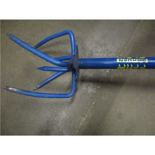 GARDEN CLAW
