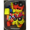 Image 1 : TOTE C/W ASSORTED TOYS