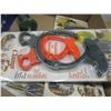 Image 3 : FLAT C/W CLAMPS, BATTERY CHARGER, MISC