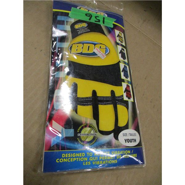 STORE CLOSE-OUT (AS IS):  GLOVES - PAIR (NO. 1645Y)