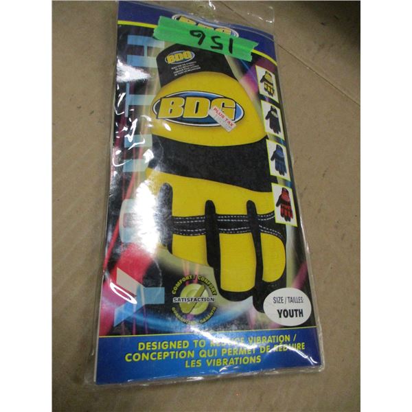 STORE CLOSE-OUT (AS IS):  GLOVES - PAIR (NO. 1645Y)