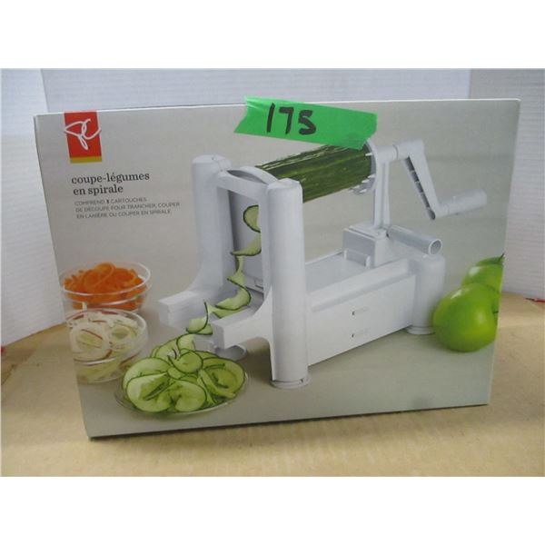ESTATE/NEW (AS IS):  VEGETABLE SLICER IN ORIGINAL BOX