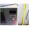 Image 2 : Panasonic 950W High Power Microwave Oven