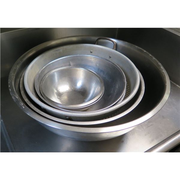 Multiple Mixing Bowls, Misc Sizes