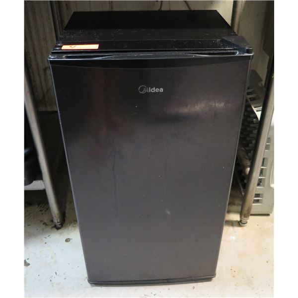 Midea Compact Refrigerator (contents not included)
