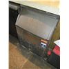 Image 2 : Manitowac Ice Cube Storage Bin (does not make ice)