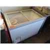 Image 2 : True TFM-41FL Horizontal Freezer w/ Glass Flat Lid (contents not included)
