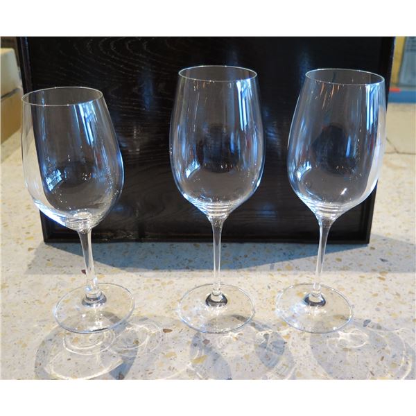 Qty Approx. 17 Wine Glasses, Two Different Types