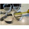 Image 2 : Qty Approx. 7 Heart-Shaped Molds 5"W