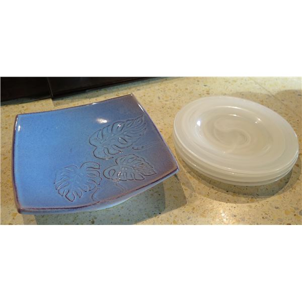 Qty 4 Round Glass Plates 9" Dia & Blue Leaf Design Serving Tray 9.5" W