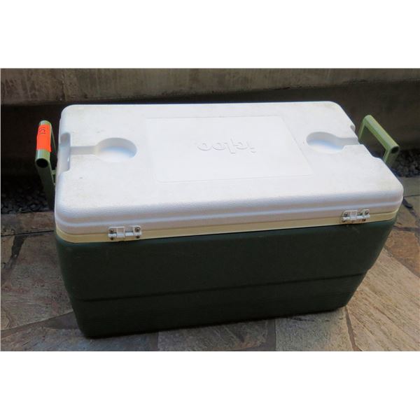 Igloo Chest Cooler 28" x 15" x 16"H