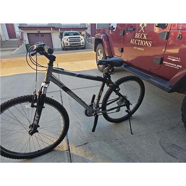 Ladies Black & Silver Bike - Ironhorse Maverick DX 8 Speed