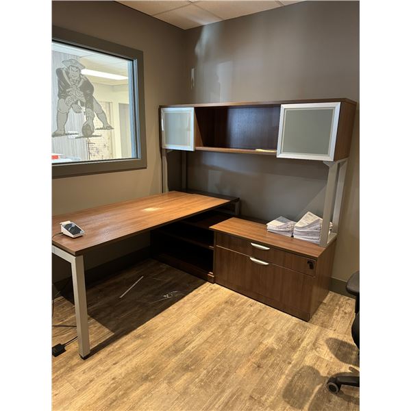 Desk 72x69