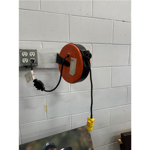 Wall mount extension cord