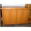 Image 1 : Oak credenza with 2 doors (242)