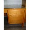 Image 3 : Oak desk with 5 drawers (242)