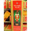 Image 4 : Huge cart full of Christmas items: nutcrackers, dolls, rambling rose, etc. (242)