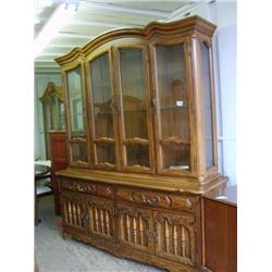 Oak two pc hutch (241)