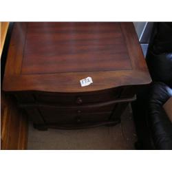 Mahogany end table (241)