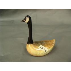 CHOICE ON 4: #.5" ivory and whalebone Canadian geese Aningayou