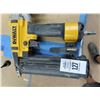 Image 2 : Dewalt Air Brad Nailer
