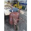 Image 1 : True Temper Wheelbarrow
