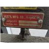 Image 2 : Vestil 1000 Lb. Cap Portable Platform Lift - Needs Hydraulic Repair