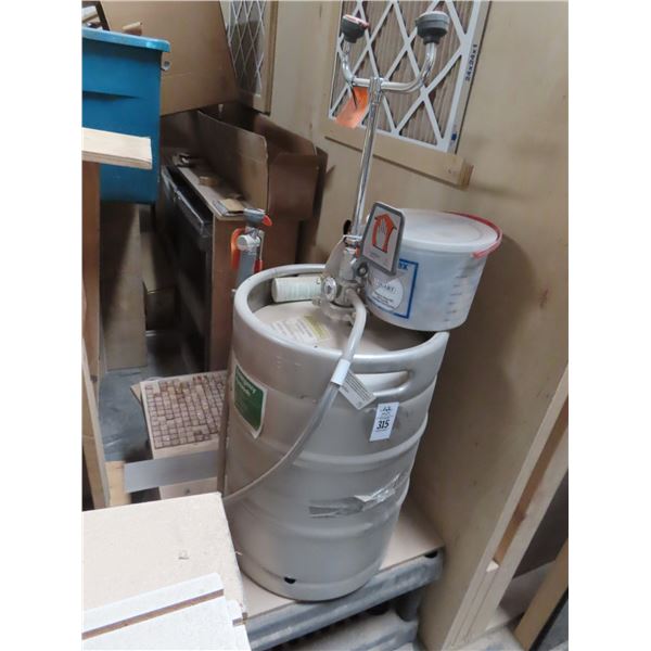 Emergnecy Eye Wash Station, Drum, Wall Units