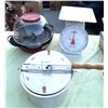 Image 1 : Whirley Pop Popcorn Maker, Avery Berkel 5lb Scale & Popflix Popcorn Maker