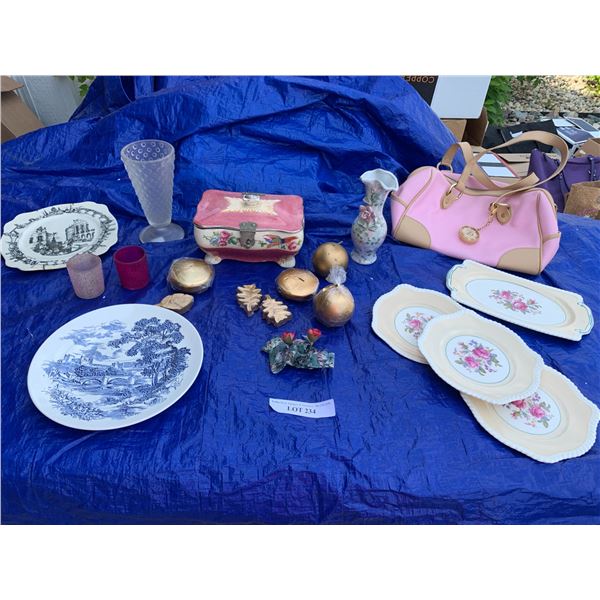 Parazul Pink Purse, Vintage Floral Box, Gold Candles, Fenton Vase, Votive Candle Holders, Pink/Green