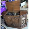 Image 1 : Electrohome Deilcraft Sorrento Walnut Cabinet (Made in Canada) w Record & Cassette Player