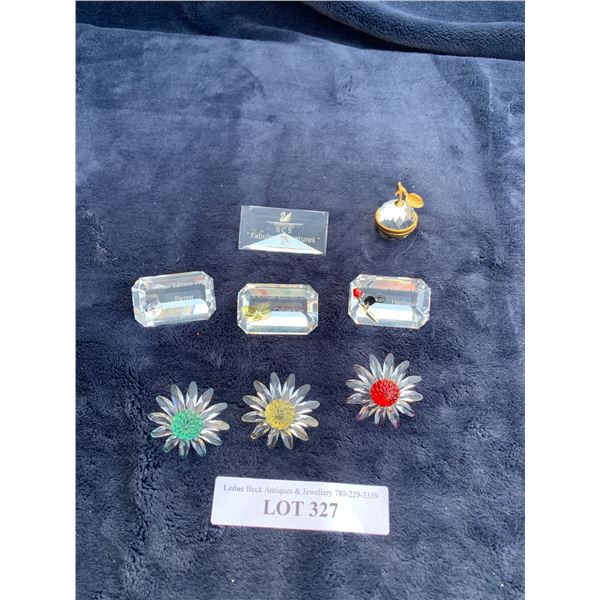 Swarovski Yellow, Green & Red Daisies, SCS 1999 Pierrot, 2000 Columbine & Harlequin  Crystal  Plaque