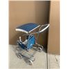 Image 4 : Vintage Blue Gendron Stroller