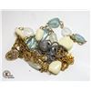 Image 1 : LOT ASSORTED VINTAGE NECKLACES